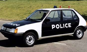Puzzle 9065 - 205 PEUGEOT POLICE