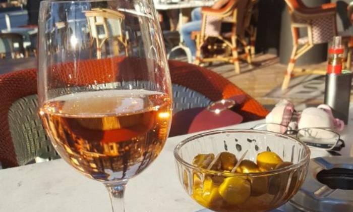 Puzzle verre de rosé & olives