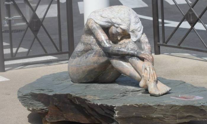 Puzzle statue