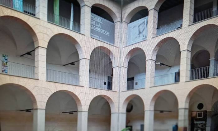 Puzzle Patio dans une école
