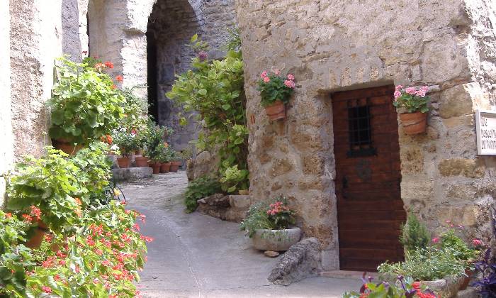 Puzzle ruelle St Guilhem le Désert
