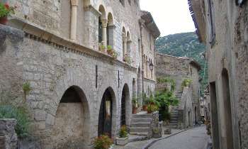 Puzzle 10829 - ruelle St Guilhem le Désert