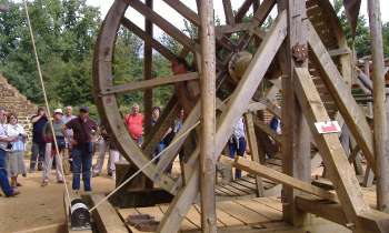 Puzzle 8206 - cage à écureuil Guédelon
