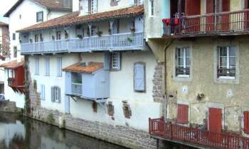 Puzzle 9637 - façade sur la Nive