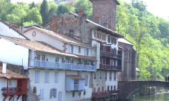 Puzzle 8185 - façade sur la Nive