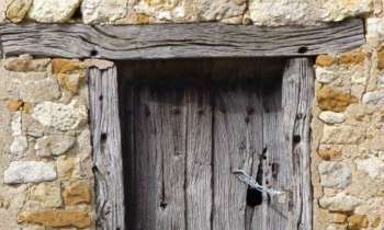 Puzzle 8117 - VIEILLE porte en bois