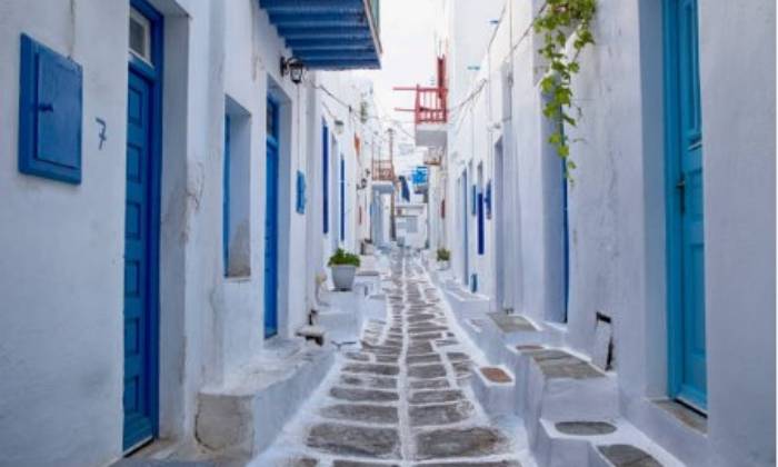Puzzle ruelle aux portes bleu