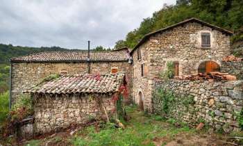 Puzzle 13687 - ferme en vieilles pierres