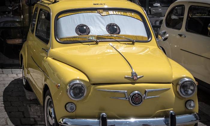 Puzzle Fiat façon "cars" - Véhicules & Transports - Absolu Puzzle