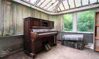 Puzzle maison & piano abandonné