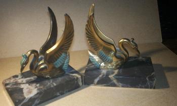 Puzzle 14000 - Cygnes serre-livres