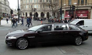 Puzzle 9767 - Jaguar XJ Limousine