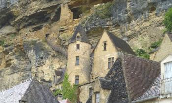 Puzzle 9469 - La-Roche-Gageac