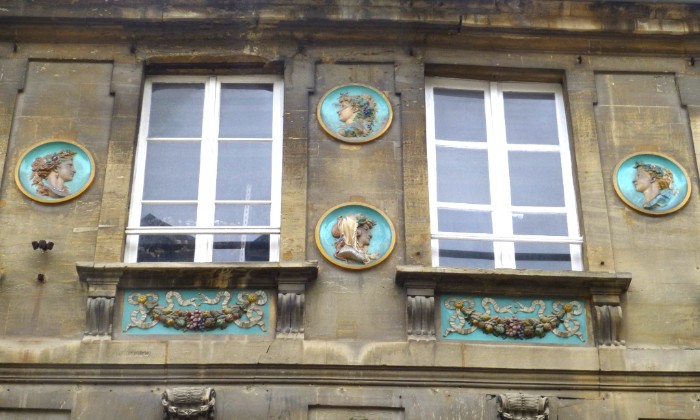Puzzle façade