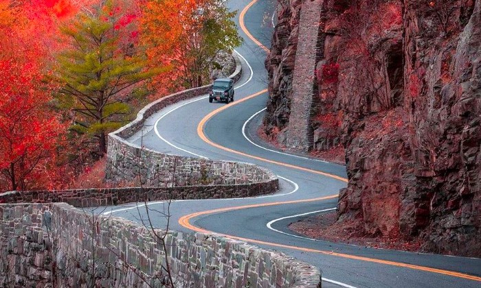 Puzzle route très sinueuse - Paysages & Fleurs - Absolu Puzzle