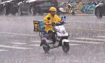 Puzzle 10723 - Un vrai temps pour le scooter