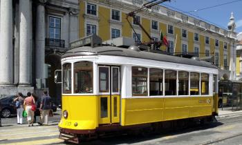 Puzzle 10546 - tram à LISBONNE