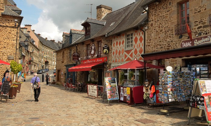 Puzzle Ville de Fougéres - Villes & Monuments - Absolu Puzzle