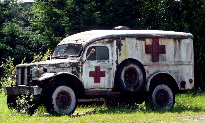 Puzzle Une vieille ambulance