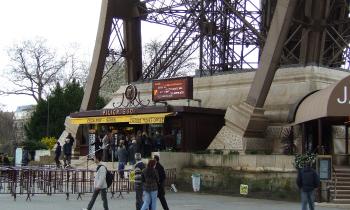 12584 | Tour Eiffel pilier sud - 
