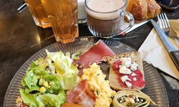 13578 | Petit-déjeuner copieux - Un petit déjeuner salé pour se mettre en appétit le matin