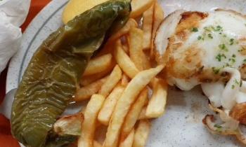 14804 | Seiche à la plancha - Seiche à la planche, poivron, frites