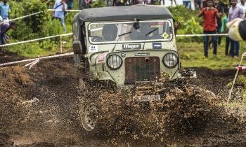 15031 | Un 4X4 en pleine action - 