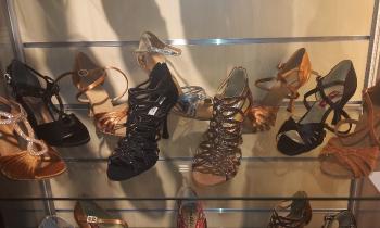 Puzzle 13122 - Vitrine de chaussures