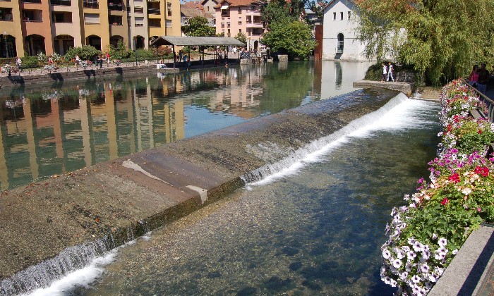 Cliquez pour agrandir la photo Puzzle Annecy - Paysages & Fleurs - Absolu Puzzle