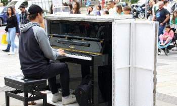 Puzzle 13515 - Pianiste de rue à Vienne