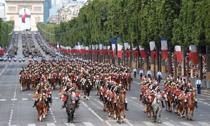 Puzzle Défilé du 14 juillet