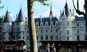 Puzzle 13767 - Conciergerie et bouquinistes