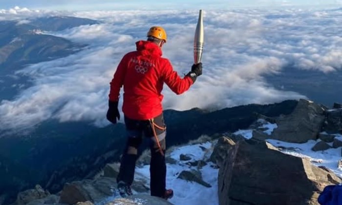 Puzzle La flamme au canigou  66 - Sports & Loisirs - Absolu Puzzle