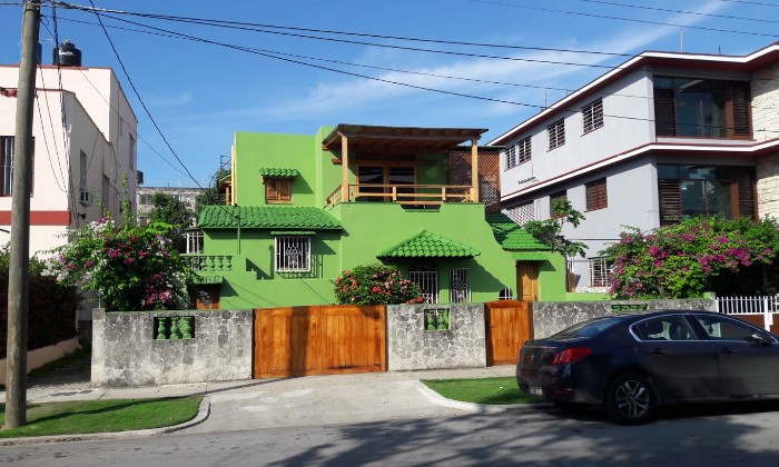 Puzzle Jolie maison verte - Villes & Monuments - Absolu Puzzle