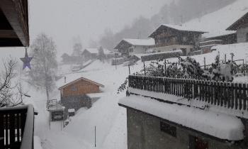 Puzzle 14220 - Village Suisse enneigé