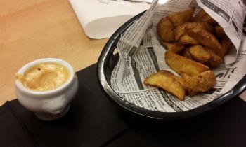 14608 | Patatas fritas - Pas aussi fines que chez nous en Belgique, mais néanmoins assez appétissantes.