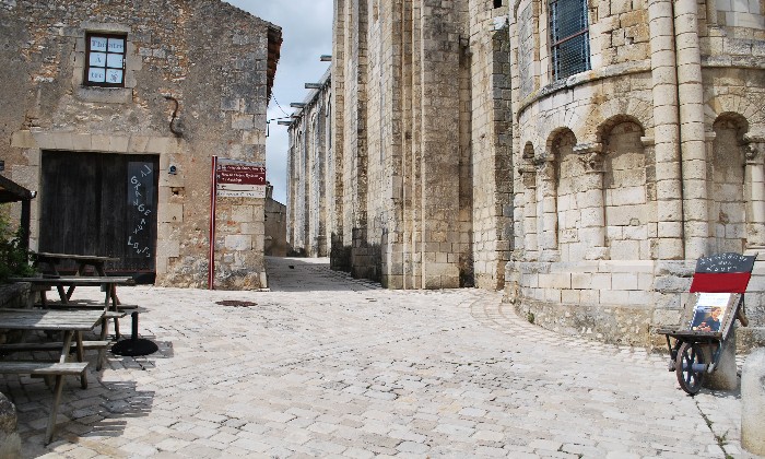 Puzzle place du village - Villes & Monuments - Absolu Puzzle