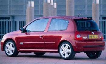 15 | Clio rouge - Voiture Renault