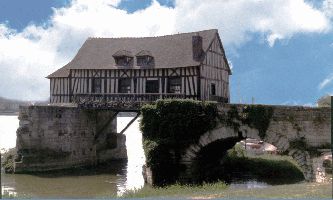 puzzle Colombages Normands, Une jolie maison normande sur un ancien pont