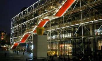 385 | Beaubourg la nuit - Le Centre Pompidou, de nuit, dans le quartier Beaubourg, à Paris.