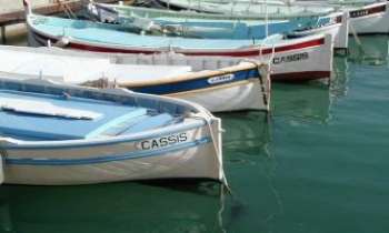 527 | Port de Cassis - Difficile ici d'oublier le nom de ce port méditerranéen !