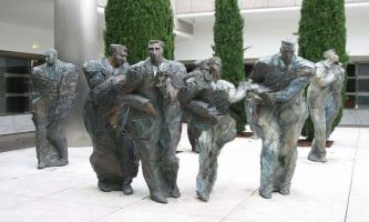 puzzle Sculptures - La Défense, L'homme moderne du quartier moderne de LA DEFENSE, près de PARIS