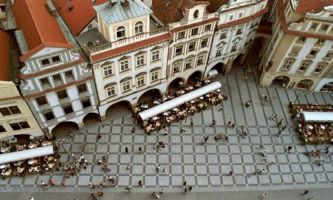 puzzle Place à Prague, Vue plongeante sur La Place de la République à Prague...