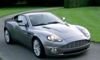 705 | Aston Martin - Tout simplement une très belle voiture...