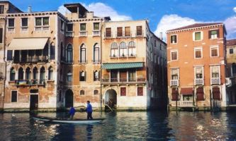 puzzle Grand Canal, Venise, en barque, mais sans gondoles !