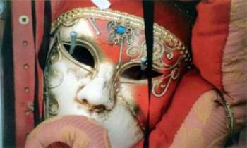 961 | Carnaval - La tendre et coquine Colombine...fait son apparition...timide ? ..oh, non...futée !!

