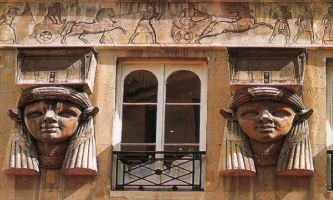 puzzle Façade à l'Egyptienne, Façade d'un immeuble parisien, aux motifs ART NOUVEAU, dits "à l'Egyptienne".
