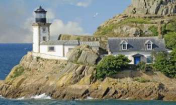1339 | Pointe du Finistère - A l'extrême Ouest de la France, le Finistère est aussi à l'extrême de la région de Bretagne, sur l'Atlantique : tout droit...c'est l'Amérique!