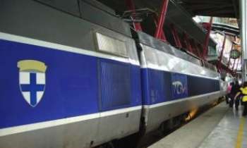1555 | TGV - Le TGV (train à grande vitesse) reliant Marseille à Paris. La SNCF vient de fêter le 25ème anniversaire de ce bolide, qui a révolutionné le cours de la vie des français. 

