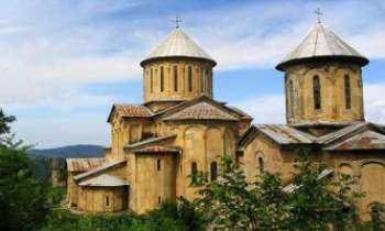 1612 | Monastère de Gelati - Le monastère de Gelati, en Georgie, construit en 1106, a été reconnu par l'UNESCO comme faisant partie du patrimoine mondial en 1994. Ce monastère conserve en ses murs de nombreux manuscrits scientifiques et philosophiques. Un centre de rayonnement culturel d'importance encore de nos jours.